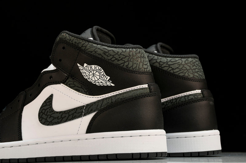 Jordan 1 Mid Panda Panda Elephant